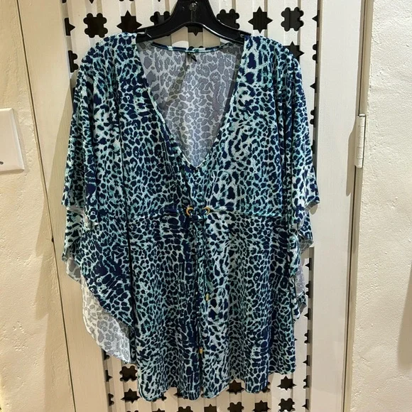 VIX pool coverup size medium - Picture 1 of 7